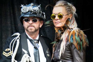 How to Dress Steampunk